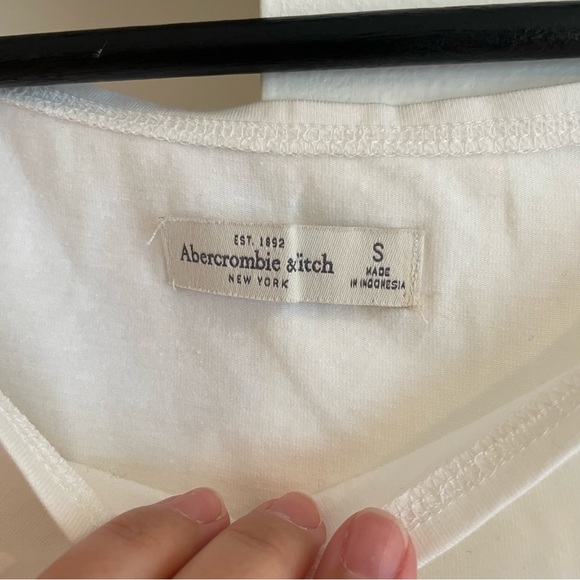Abercrombie and fitch Sz small crop top - Picture 2 of 2